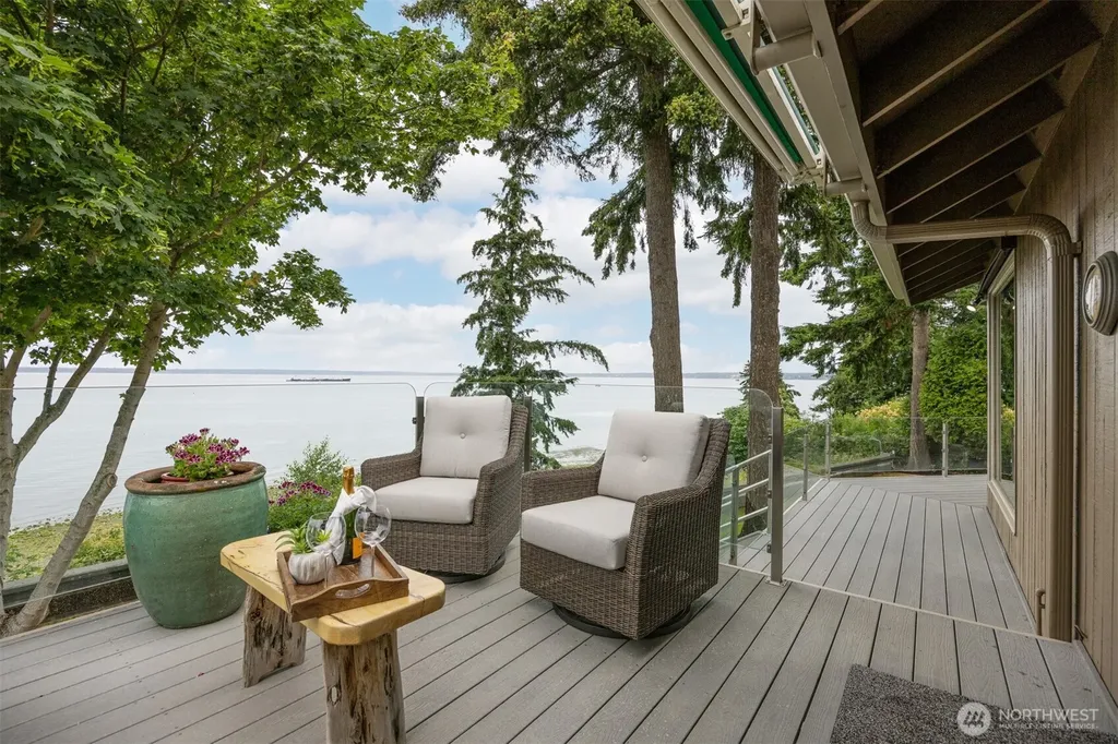 24 Shorewood Drive Bellingham WA 98225