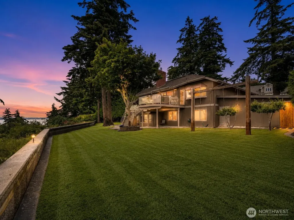 24 Shorewood Drive Bellingham WA 98225