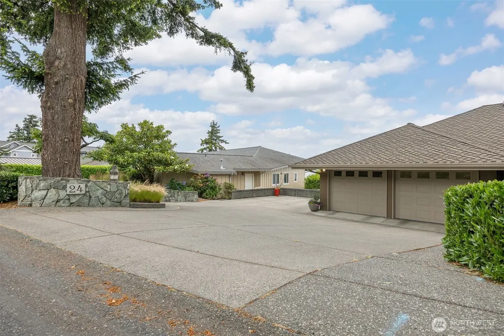 24 Shorewood Drive Bellingham WA 98225