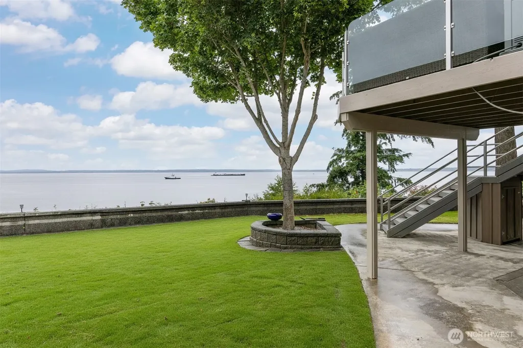 24 Shorewood Drive Bellingham WA 98225