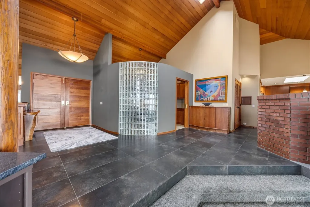 24 Shorewood Drive Bellingham WA 98225