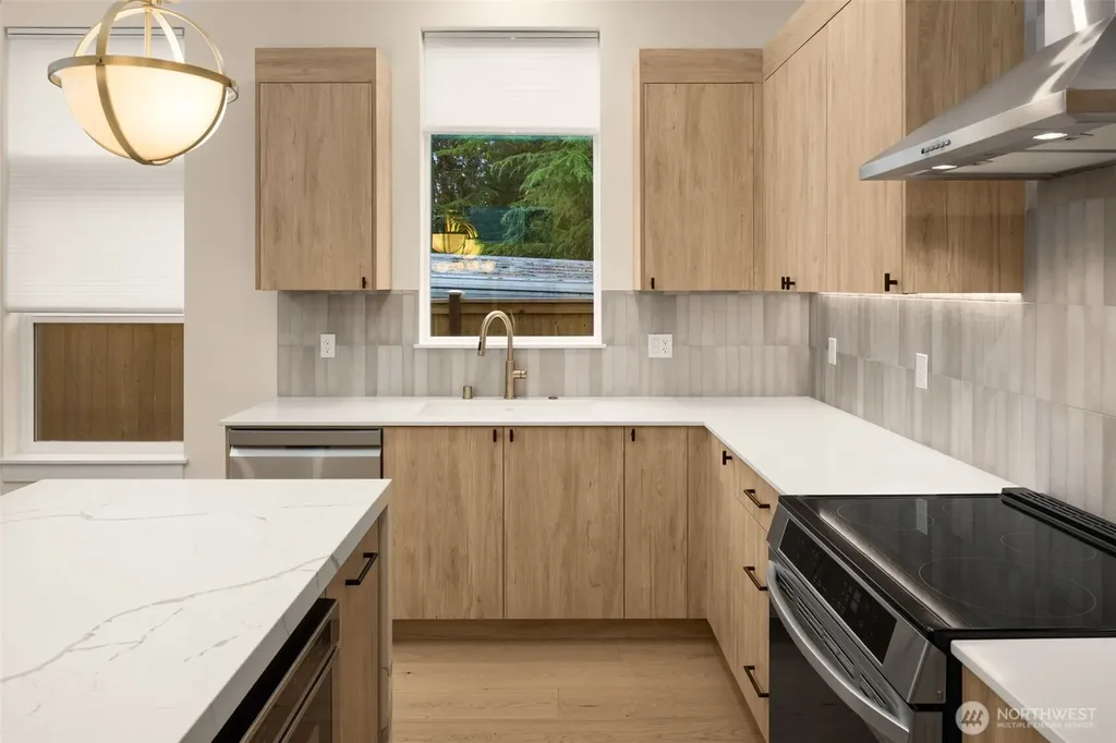 8409 NE 137th Street Kirkland WA 98034