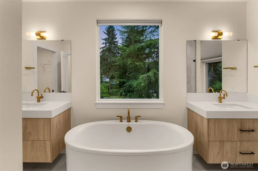 8409 NE 137th Street Kirkland WA 98034