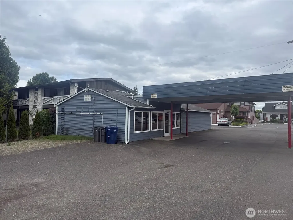 420 Auburn Way N Auburn WA 98002