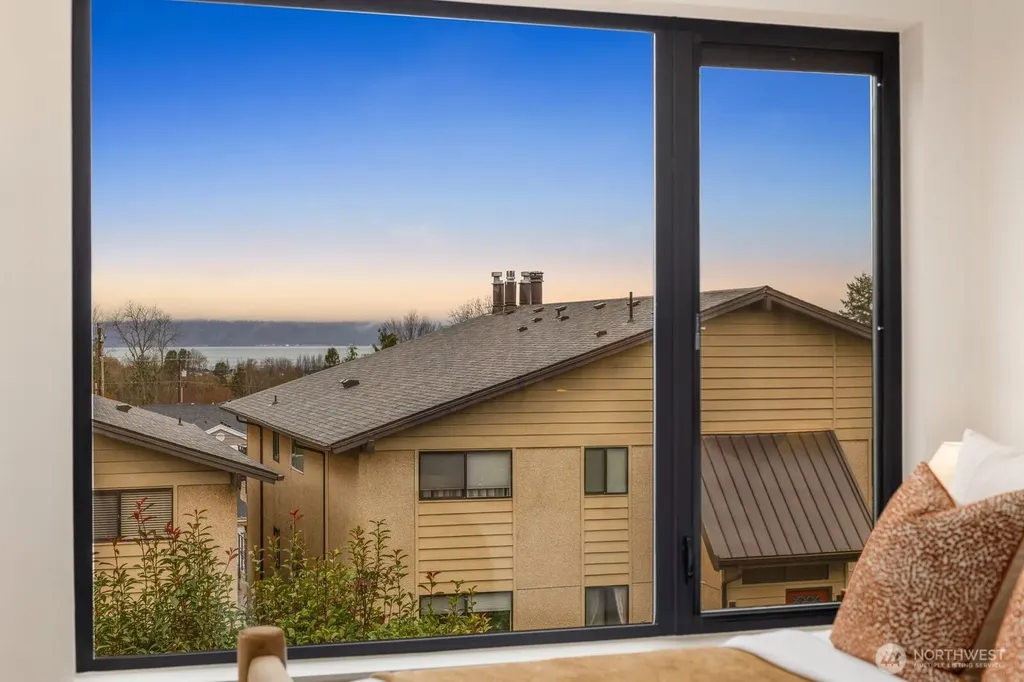 614 5th Avenue S Edmonds WA 98020