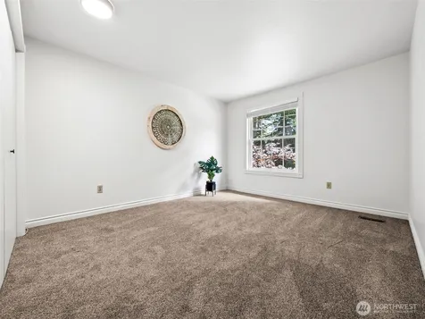 19419 SE 286th Street Kent WA 98042