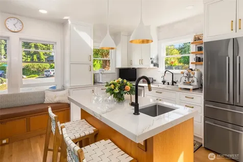 9835 Triton Drive NW Seattle WA 98117