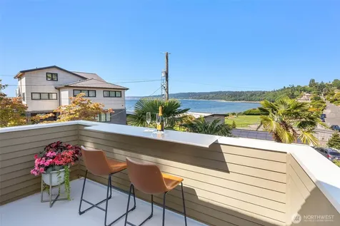 9835 Triton Drive NW Seattle WA 98117