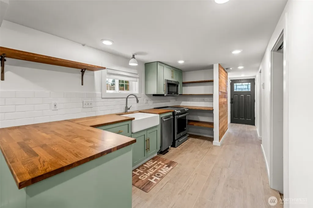 3540 S Kenyon Street Seattle WA 98118