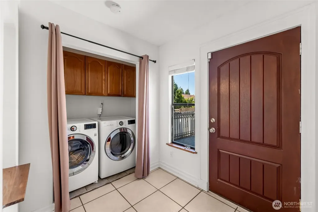 3540 S Kenyon Street Seattle WA 98118