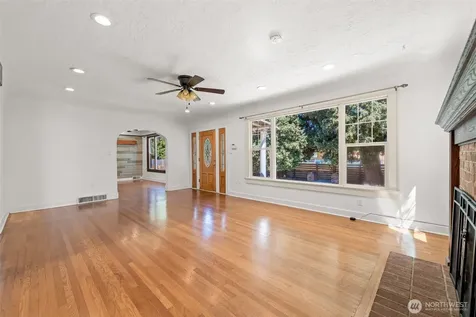 3540 S Kenyon Street Seattle WA 98118