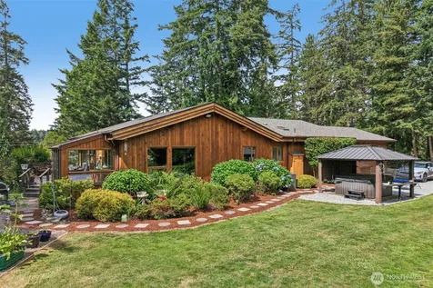 1834 Lake Drive Camano Island WA 98282