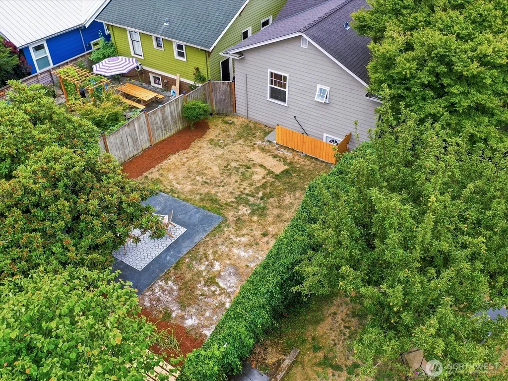 6742 7th Avenue NW Seattle WA 98117