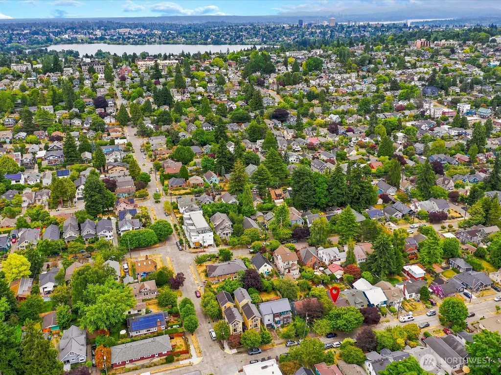 6742 7th Avenue NW Seattle WA 98117