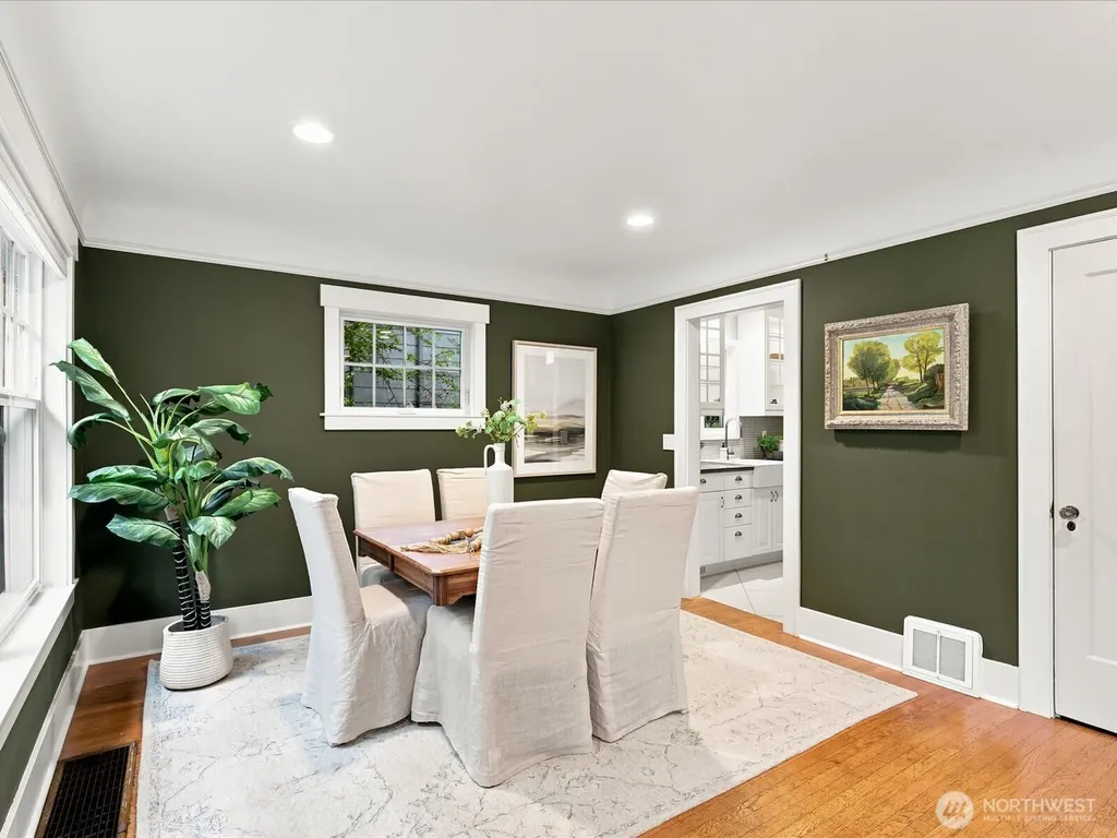 6742 7th Avenue NW Seattle WA 98117