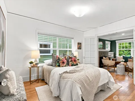 6742 7th Avenue NW Seattle WA 98117