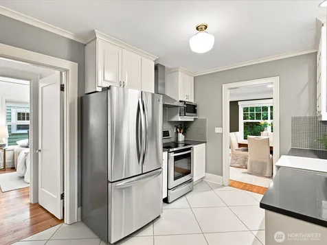 6742 7th Avenue NW Seattle WA 98117