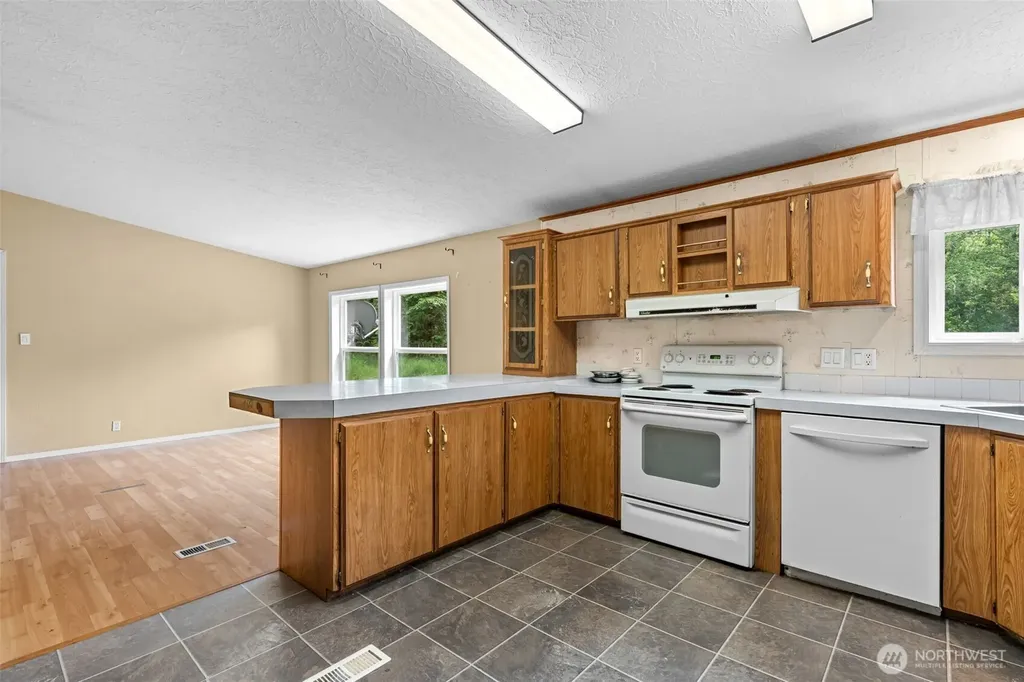 109 Tillie Road Onalaska WA 98570