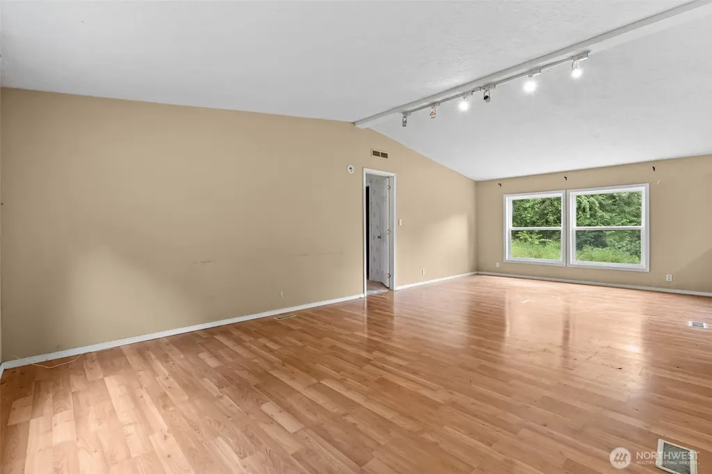 109 Tillie Road Onalaska WA 98570