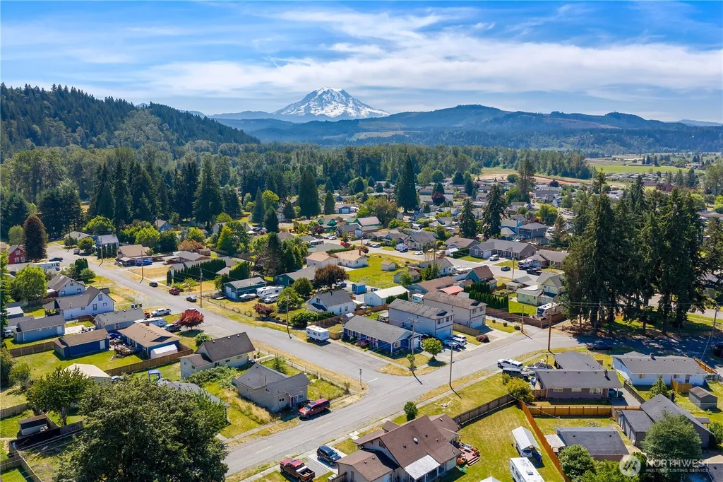402 Factory Street SE Orting WA 98360