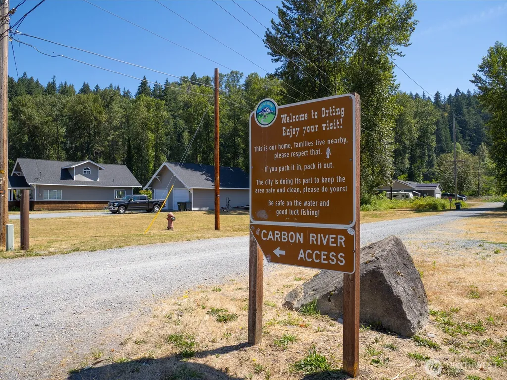 402 Factory Street SE Orting WA 98360