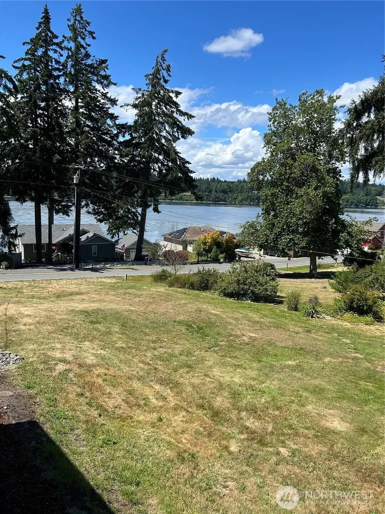 10138 Steamboat Island Road NW Olympia WA 98502