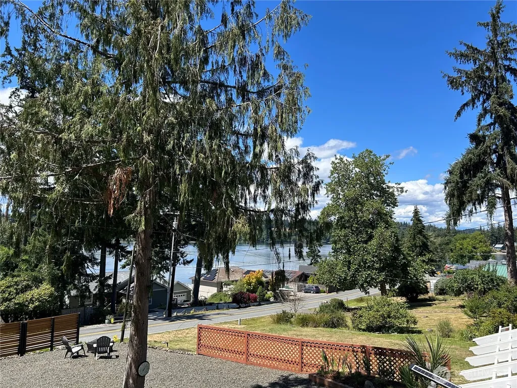 10138 Steamboat Island Road NW Olympia WA 98502
