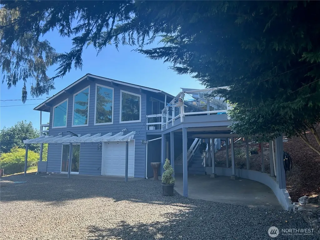 10138 Steamboat Island Road NW Olympia WA 98502