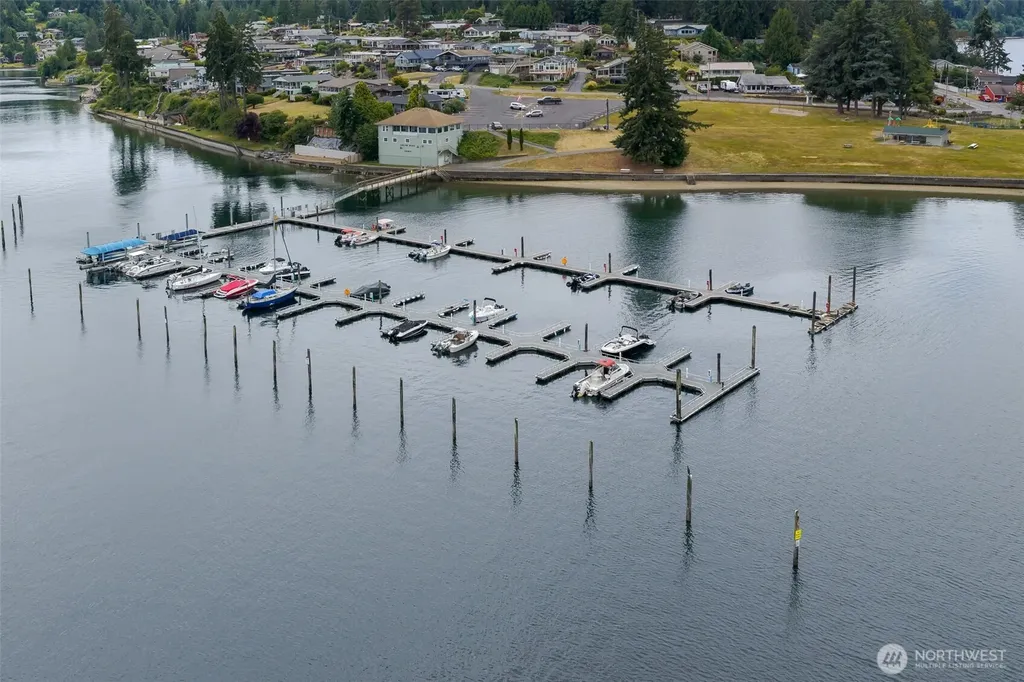 10138 Steamboat Island Road NW Olympia WA 98502