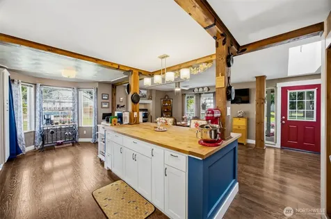 6536 201st Avenue SW Rochester WA 98579