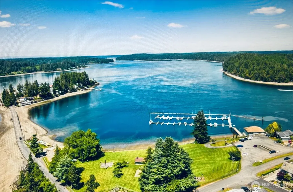 10142 Steamboat Island Road NW Olympia WA 98502