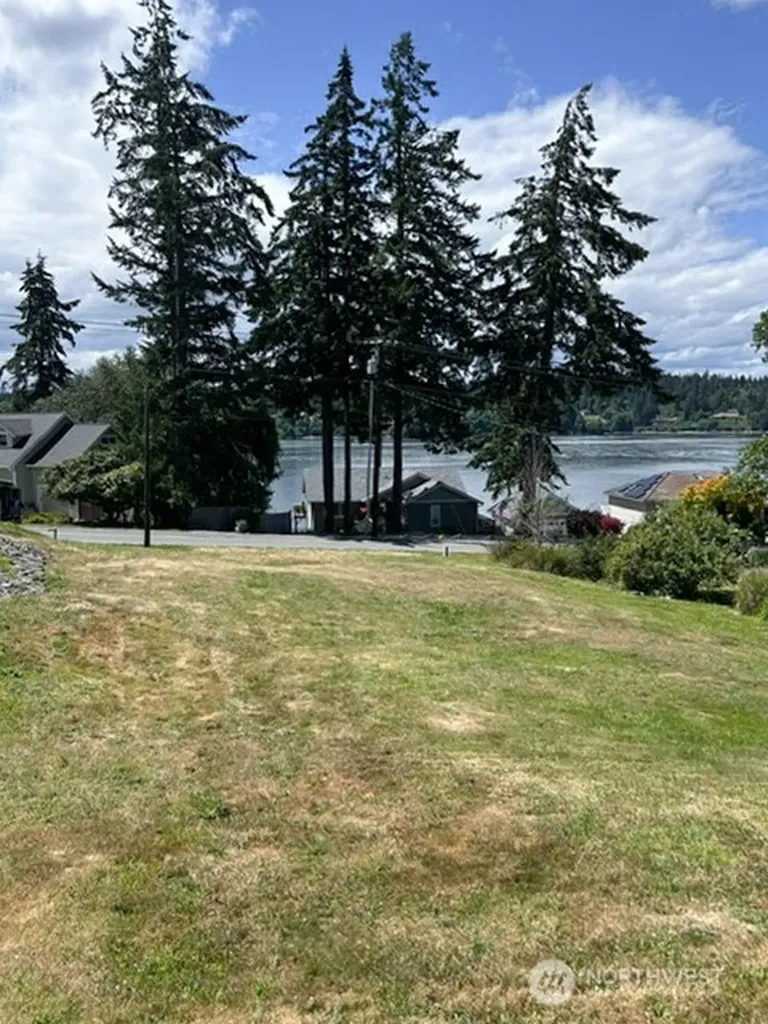 10138 Steamboat Island Road NW Olympia WA 98502
