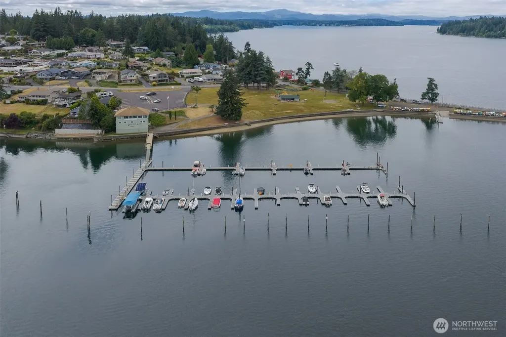 10138 Steamboat Island Road NW Olympia WA 98502