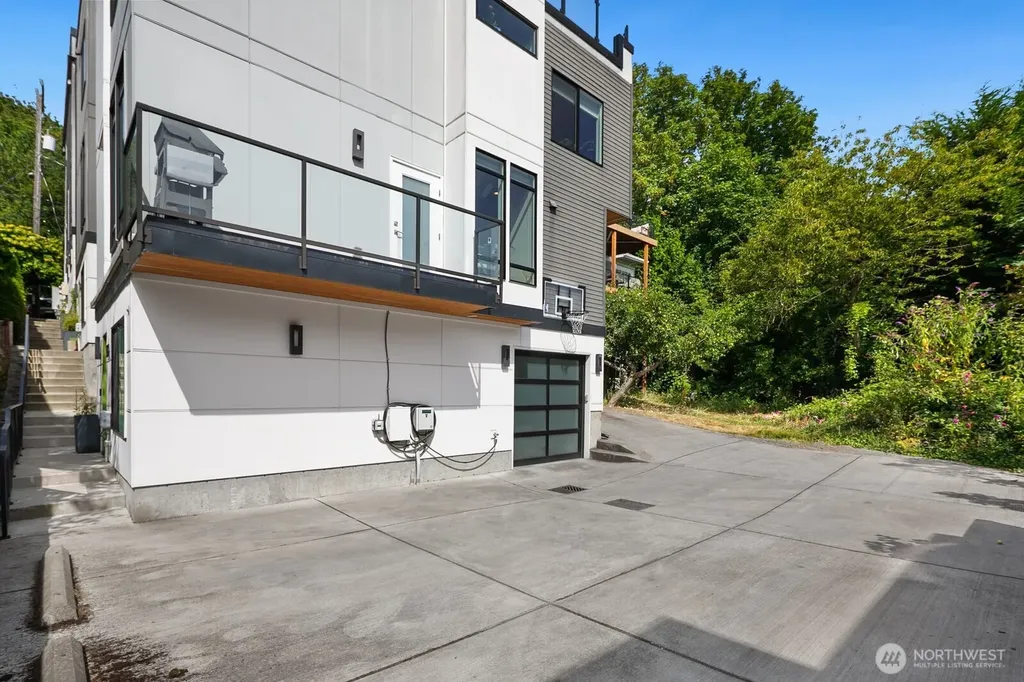 1616 Taylor Avenue N Seattle WA 98109