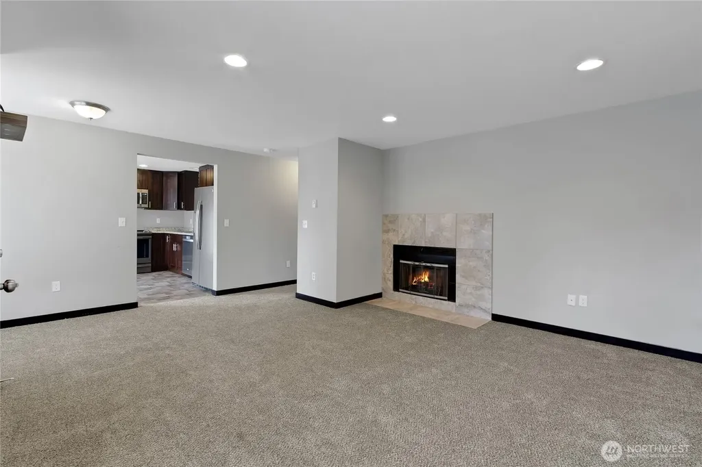 32219 14th Avenue SW Federal Way WA 98023