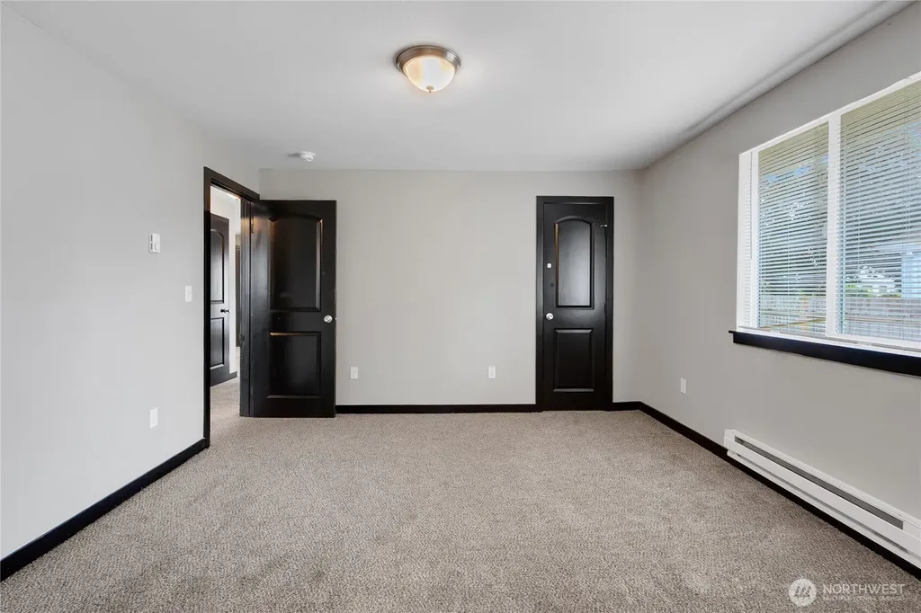 32219 14th Avenue SW Federal Way WA 98023