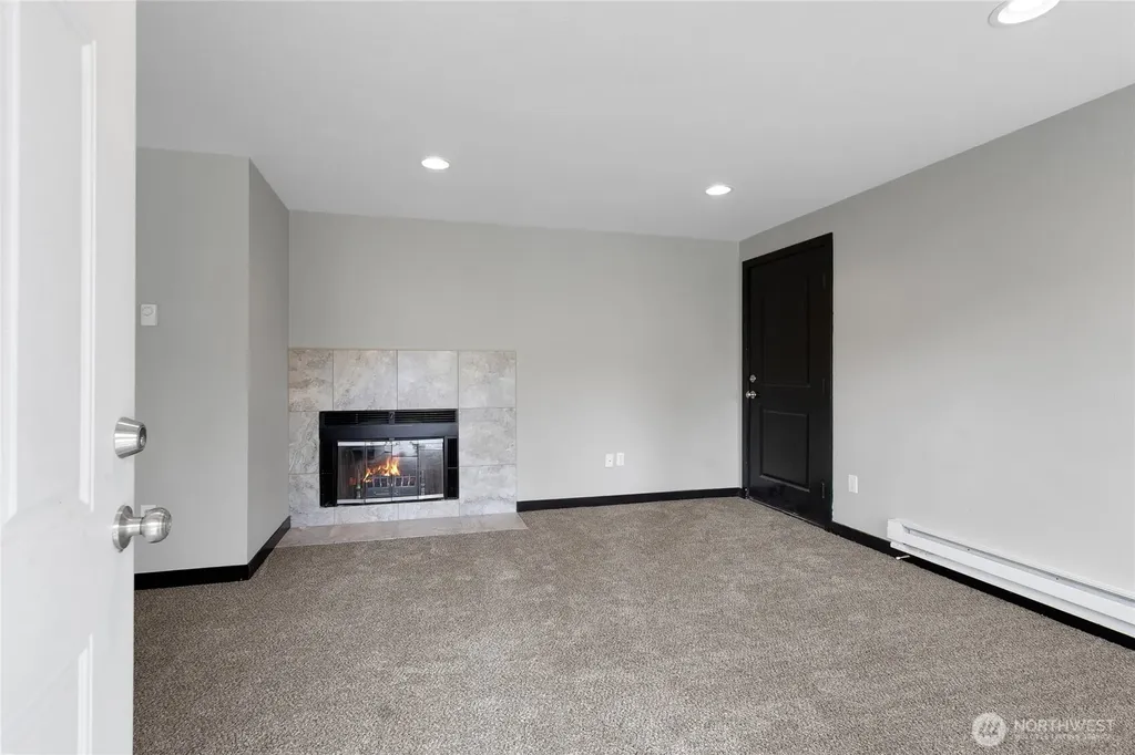 32219 14th Avenue SW Federal Way WA 98023