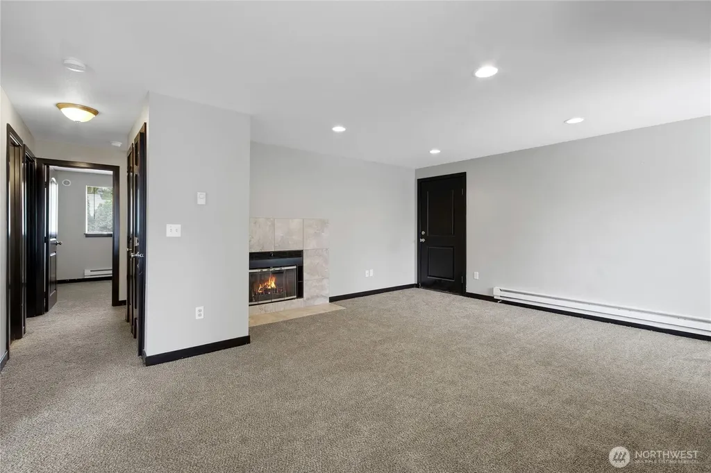32219 14th Avenue SW Federal Way WA 98023