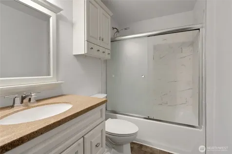 32219 14th Avenue SW Federal Way WA 98023
