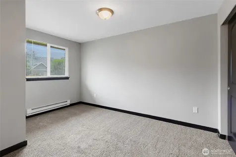 32219 14th Avenue SW Federal Way WA 98023