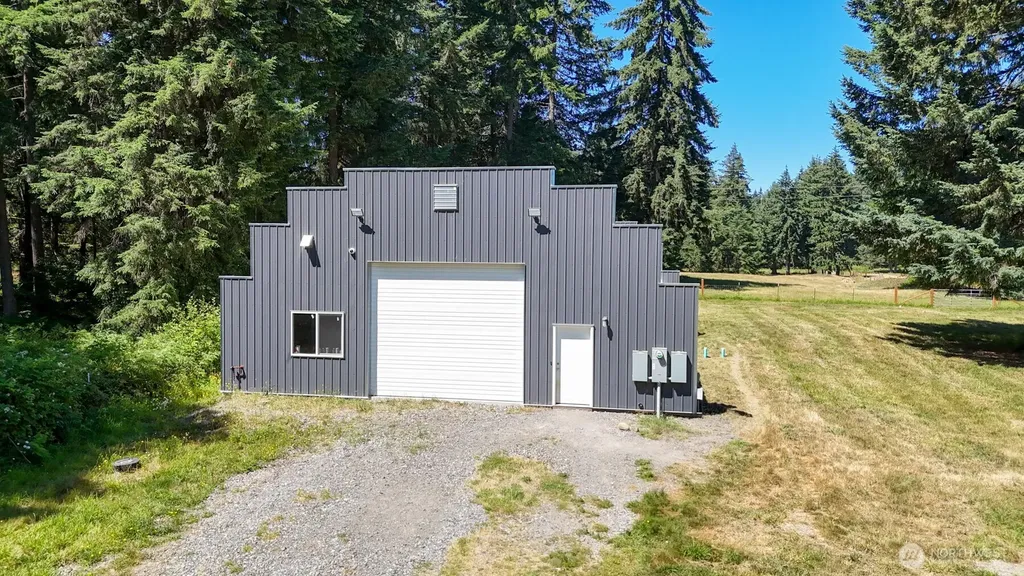 12936 Hubbard Street SE Rainier WA 98576