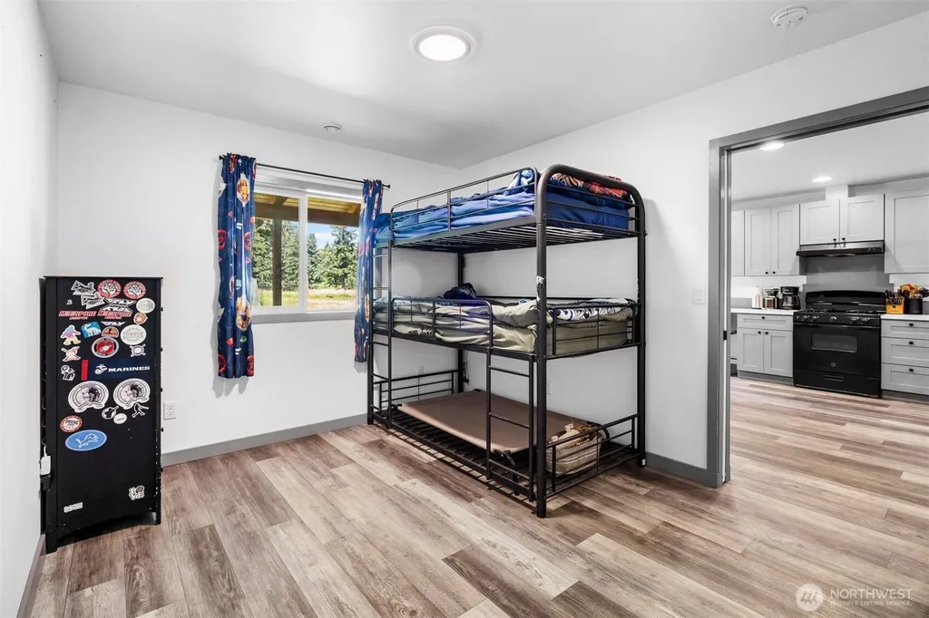 12936 Hubbard Street SE Rainier WA 98576