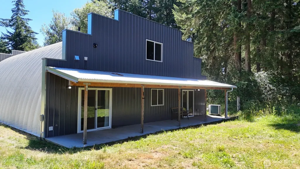 12936 Hubbard Street SE Rainier WA 98576