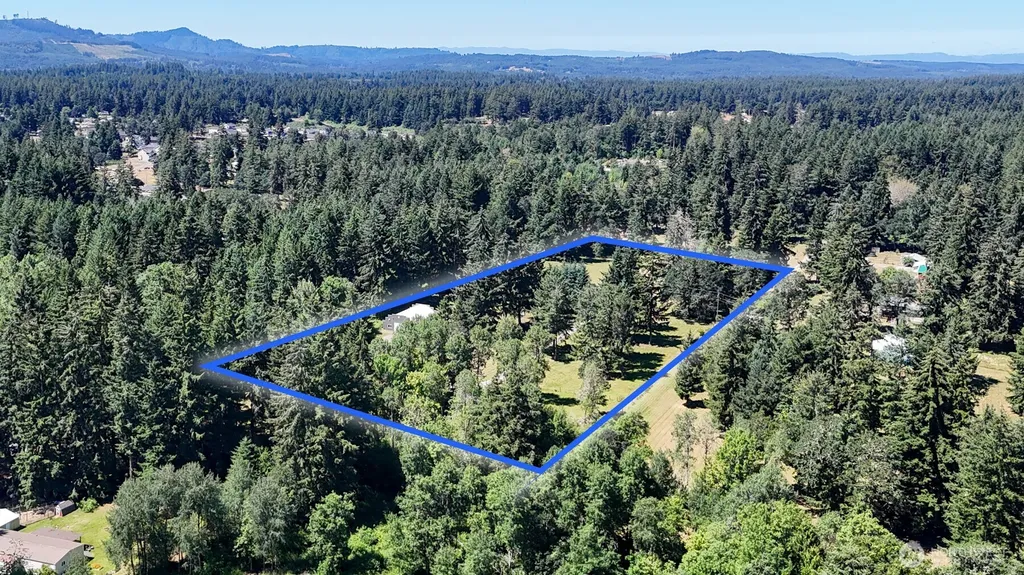 12936 Hubbard Street SE Rainier WA 98576