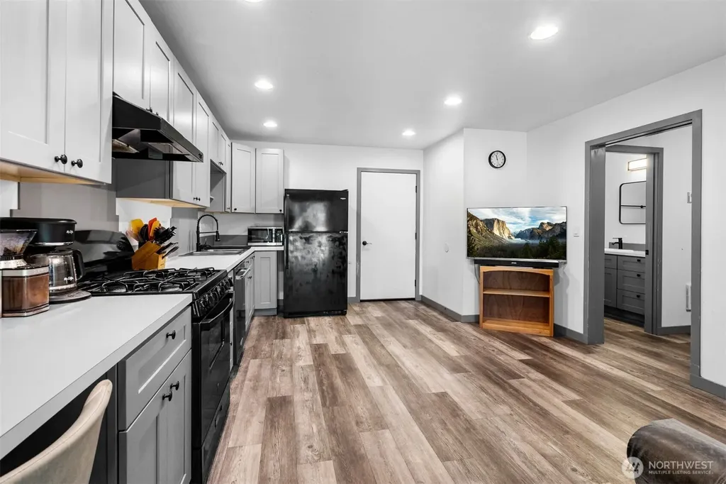 12936 Hubbard Street SE Rainier WA 98576