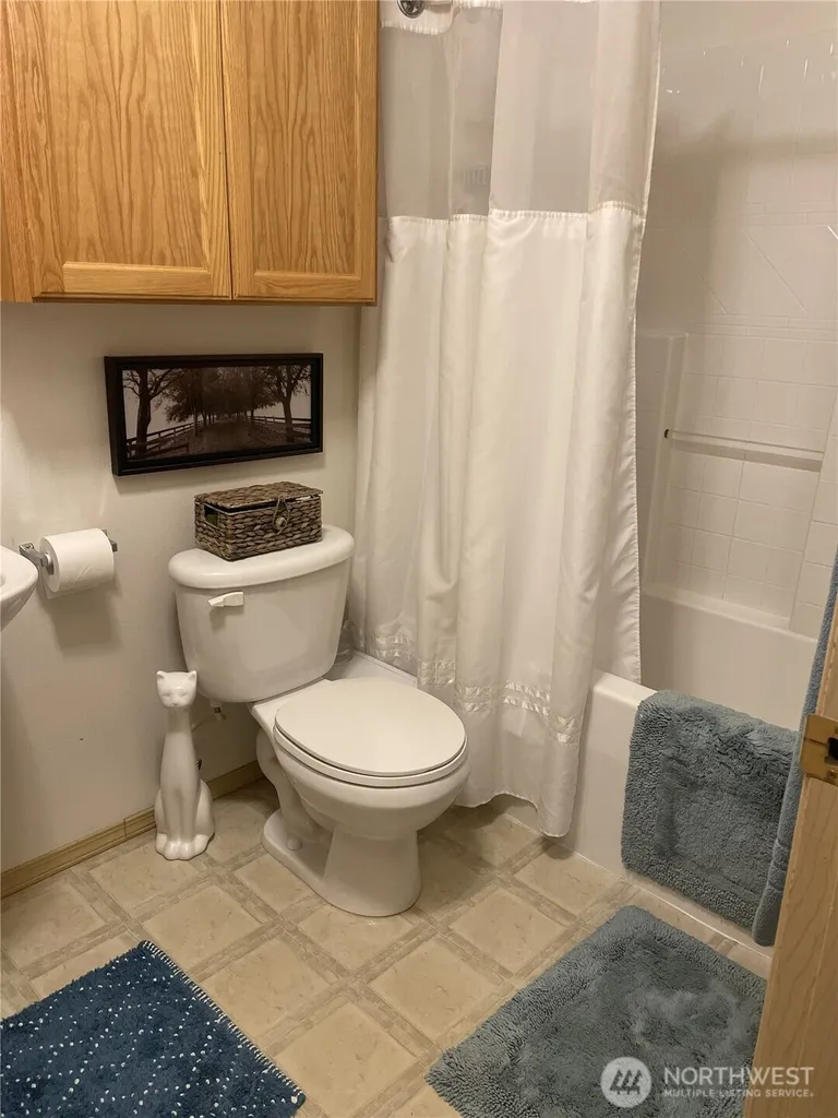11712 10th Avenue E Tacoma WA 98445