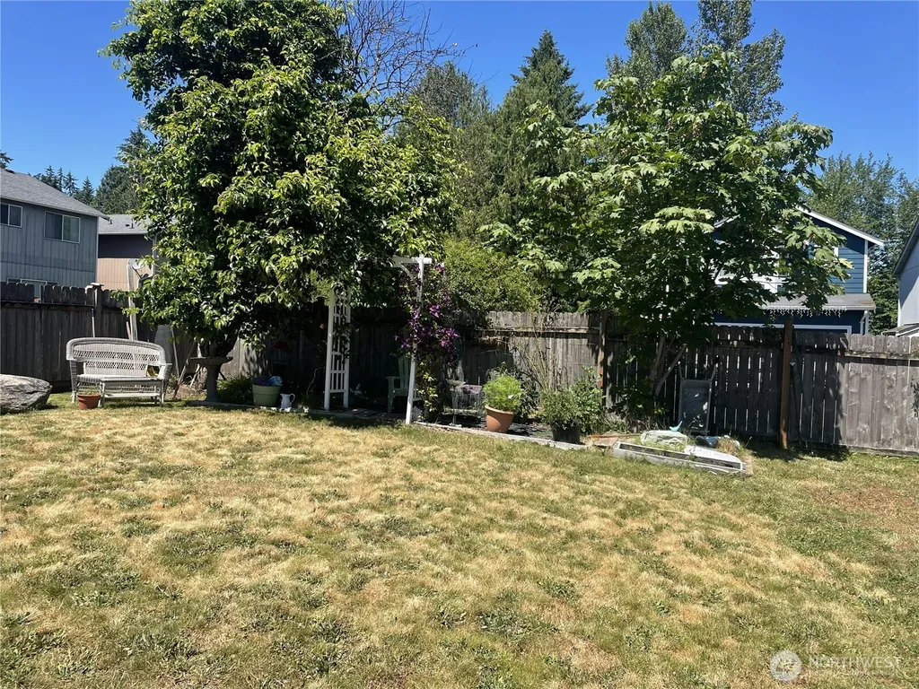 11712 10th Avenue E Tacoma WA 98445