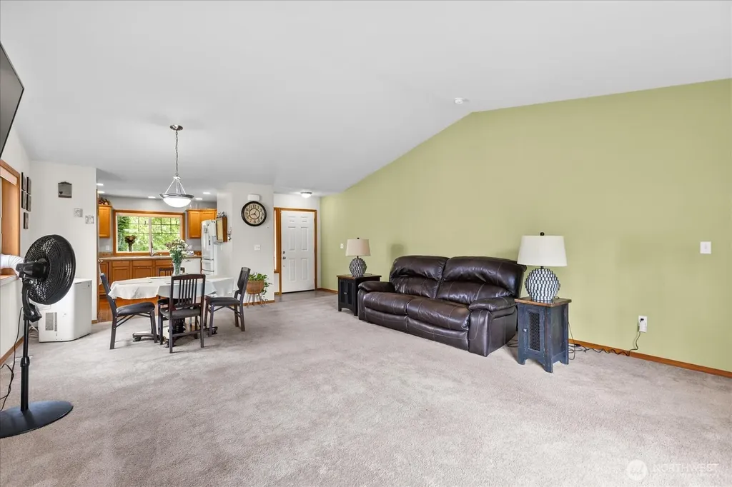5725 121st Place NE Marysville WA 98271