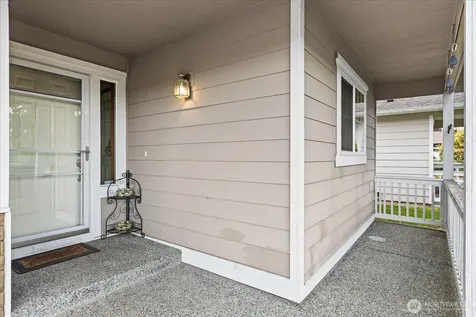 5725 121st Place NE Marysville WA 98271