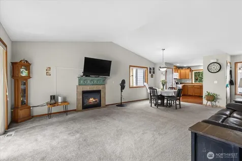 5725 121st Place NE Marysville WA 98271